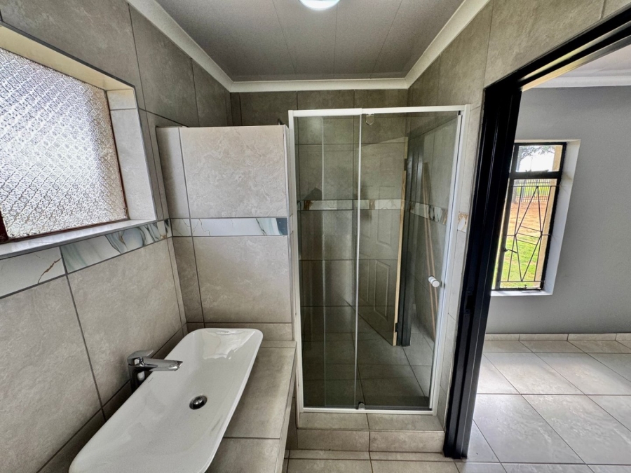 To Let Commercial Property for Rent in Wilgeboom A H North West